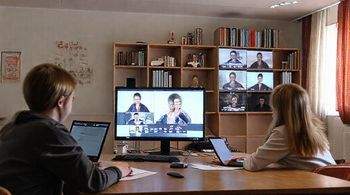 Во школах 11 муниципалитетов Тюменской области введено дистанционное обучение.